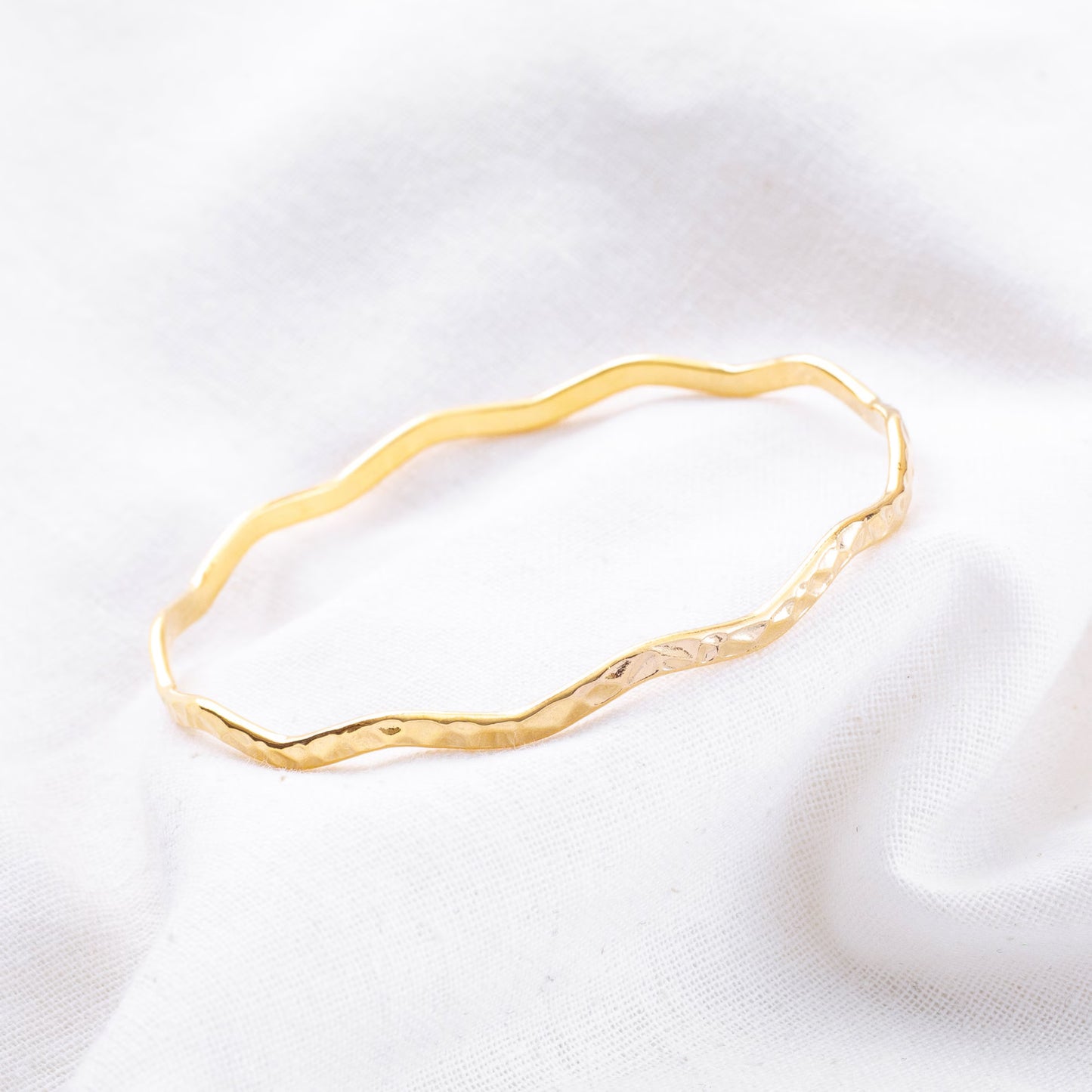 3mm Wavy Bangle - XB440