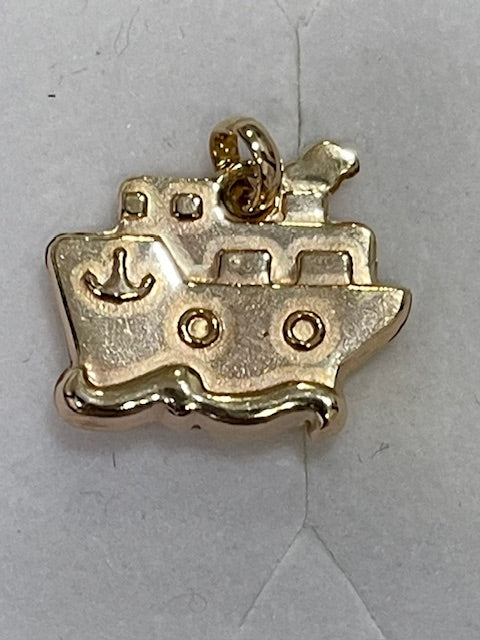 Puffed Cruise Ship Pendant - X5473