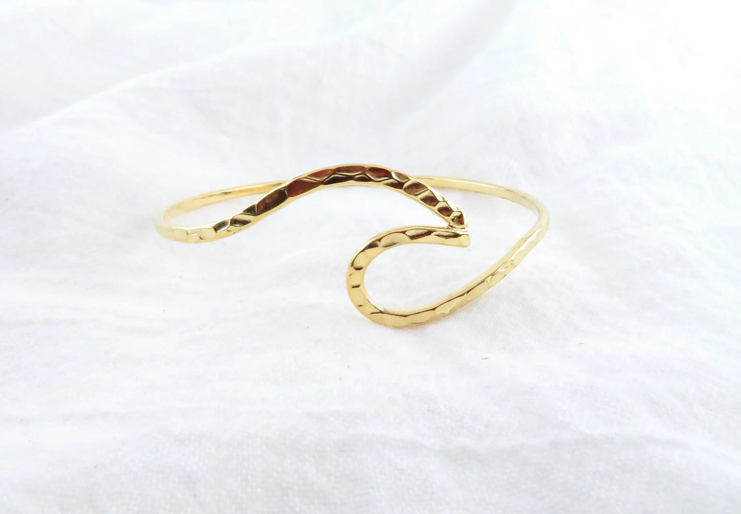 Glittery 3mm "Hammered" Wave Bangle - XB463